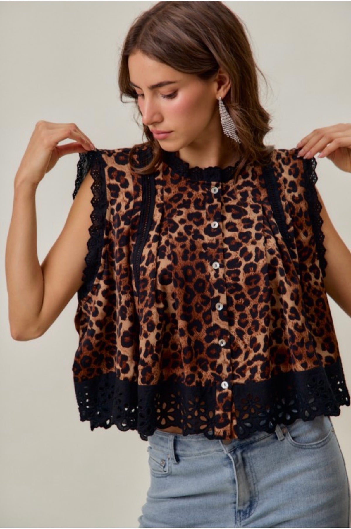 Leopard Eyelet-Trim Button Top detail